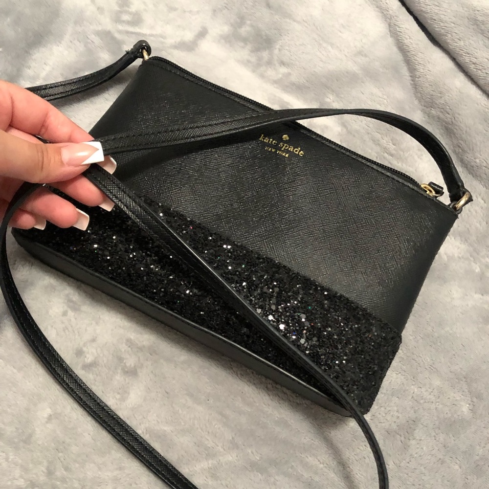 Kate Spade Crossbody and Matching Wallet - Picture 4 of 13